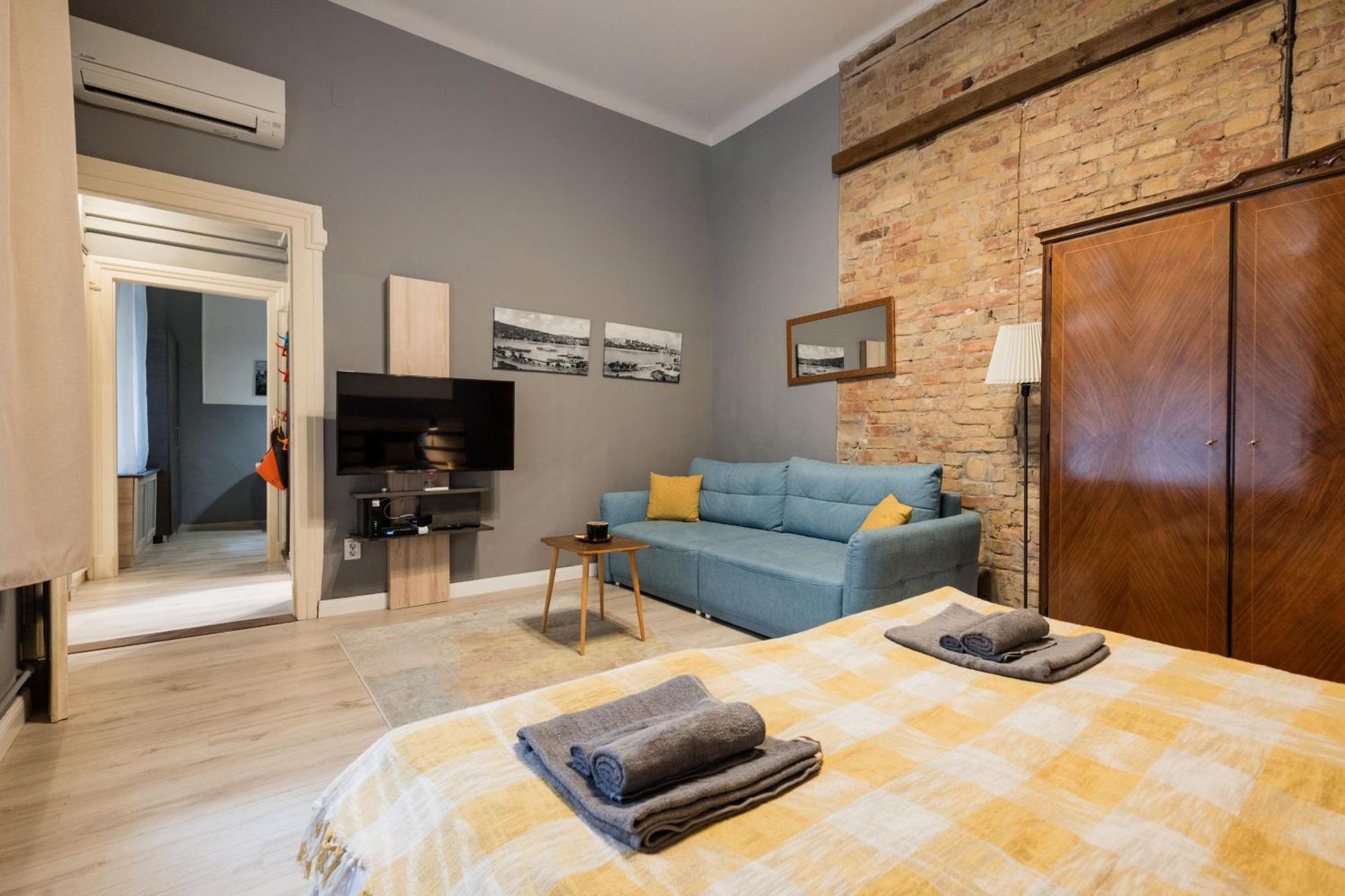Ferienwohnung Urban Tranquillity By The Main Shopping Street Budapest Exterior foto